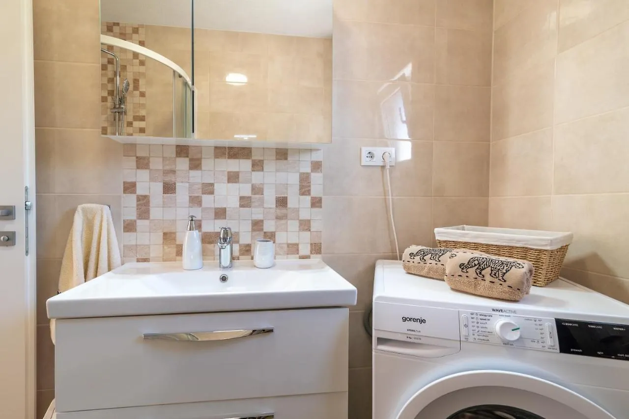Apartment Gagula With Jacuzzi Trogir Croatia